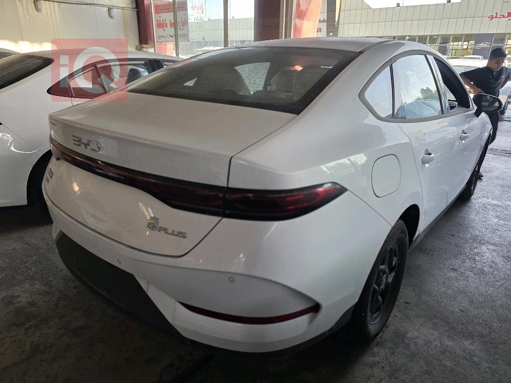 بي واي دي Qin Plus